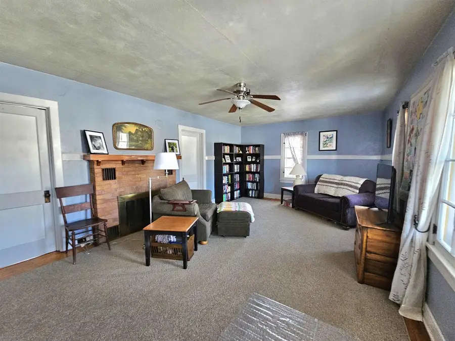 714 S WASHINGTON STREET, Waupaca, WI 54981 - Image #3