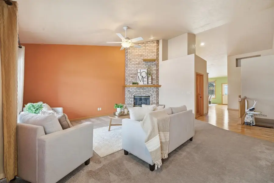 N194 EASTOWNE LANE, Appleton, WI 54915 - Image #2