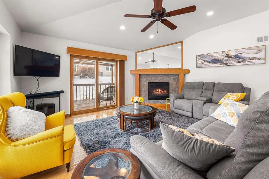 N96W14141 KNOLLCREST CIRCLE, Germantown, WI 53022 - Image #3