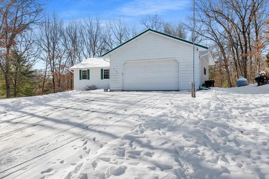 N7163 COZY OAK CIRCLE, Shawano, WI 54166 - Image #2