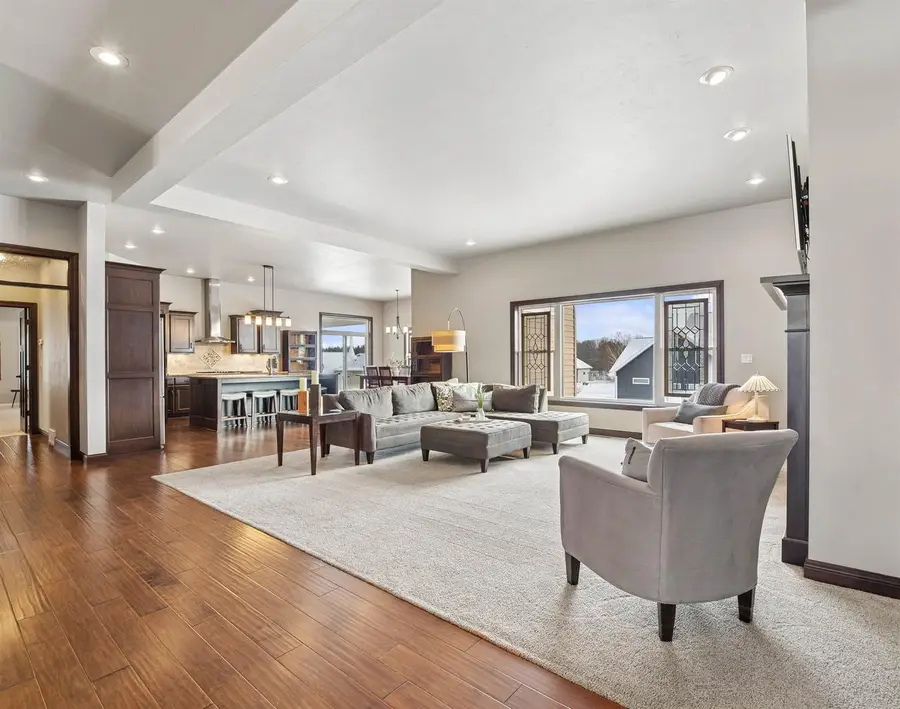 6600 N KUREY DRIVE, Appleton, WI 54913 - Image #3