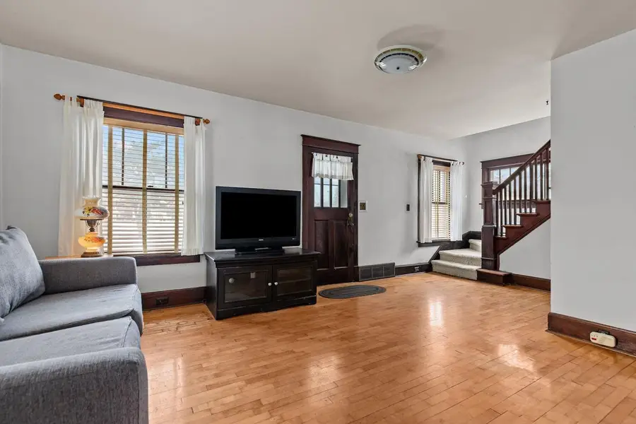 333 E FRANKLIN AVENUE, Neenah, WI 54956 - Image #2