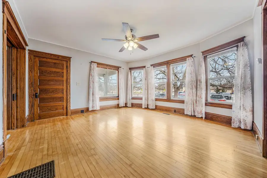 717 W SOUTH PARK AVENUE, Oshkosh, WI 54904 - Image #3