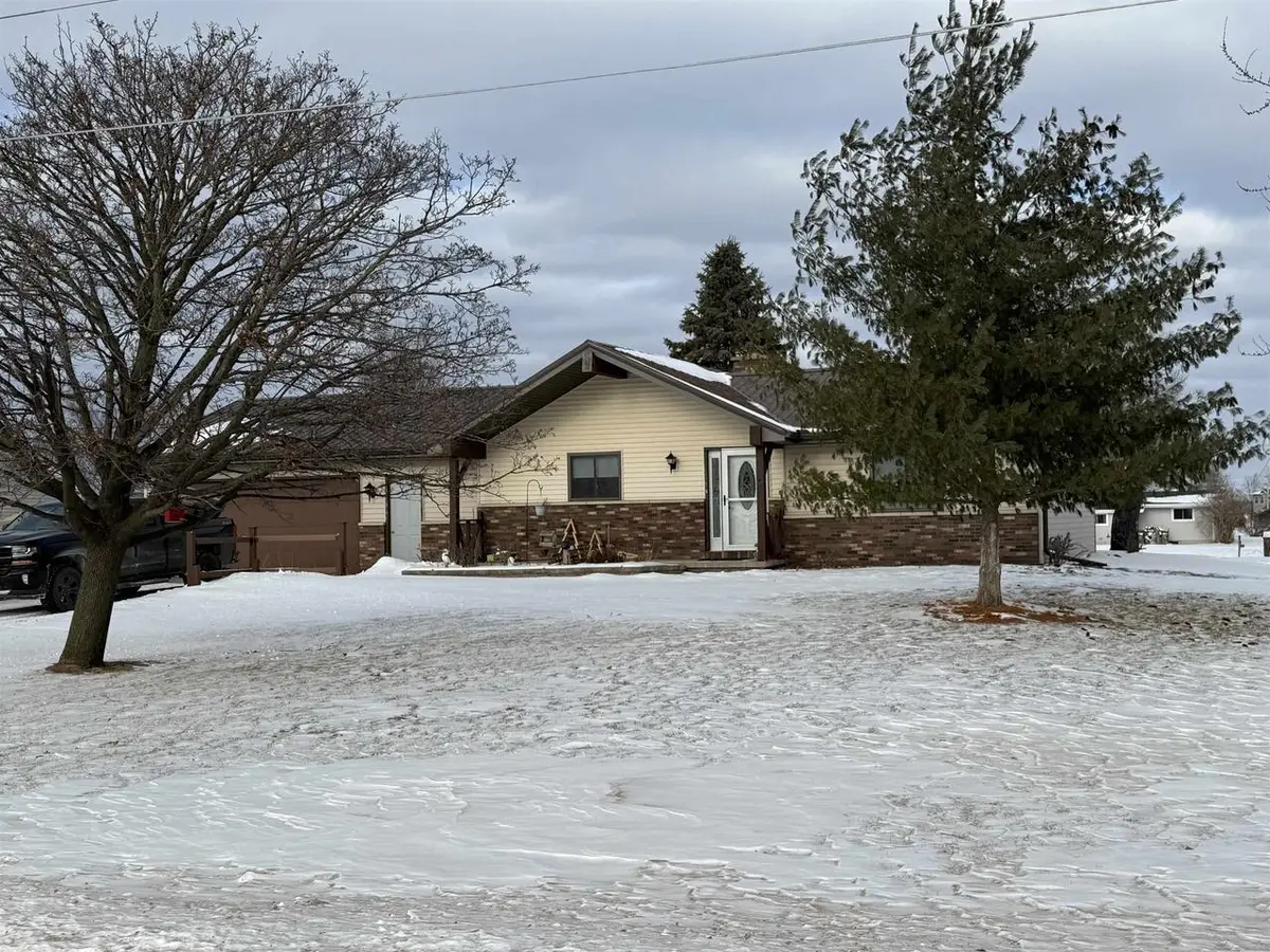N5680 W CHANNEL DRIVE, Shawano, WI 54166 - Image #1