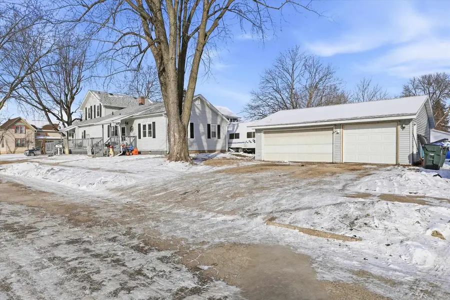 405 E PINE STREET, New London, WI 54961 - Image #3