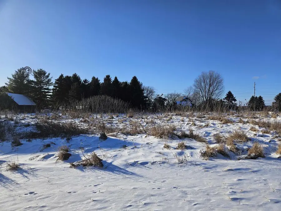 2705 NORTHPOINT DRIVE, New London, WI 54961 - Image #2