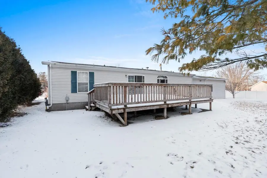 424 CARRIE LYNN AVENUE, Algoma, WI 54201 - Image #2