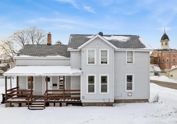 813 8TH STREET, Menominee, MI 49858