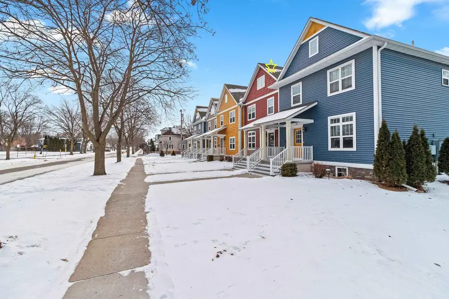 224 S JACKSON STREET, Green Bay, WI 54301 - Image #3