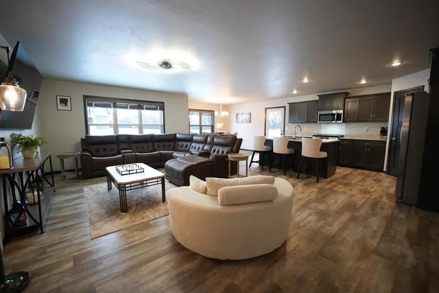 389 WILLIE MAYS CIRCLE, De Pere, WI 54115 - Image #2