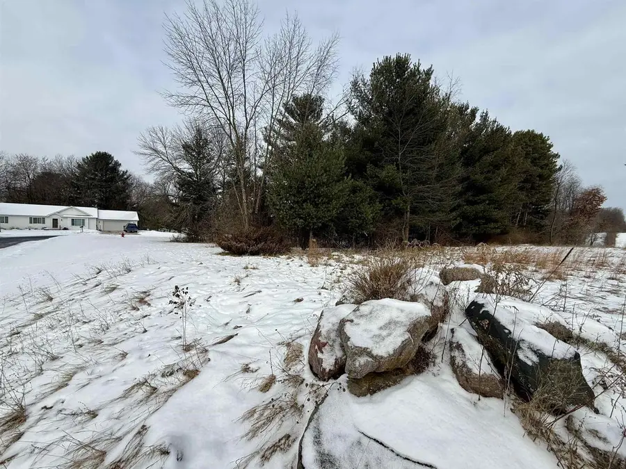 777 LEIGHTON ROAD, Waupaca, WI 54981 - Image #2