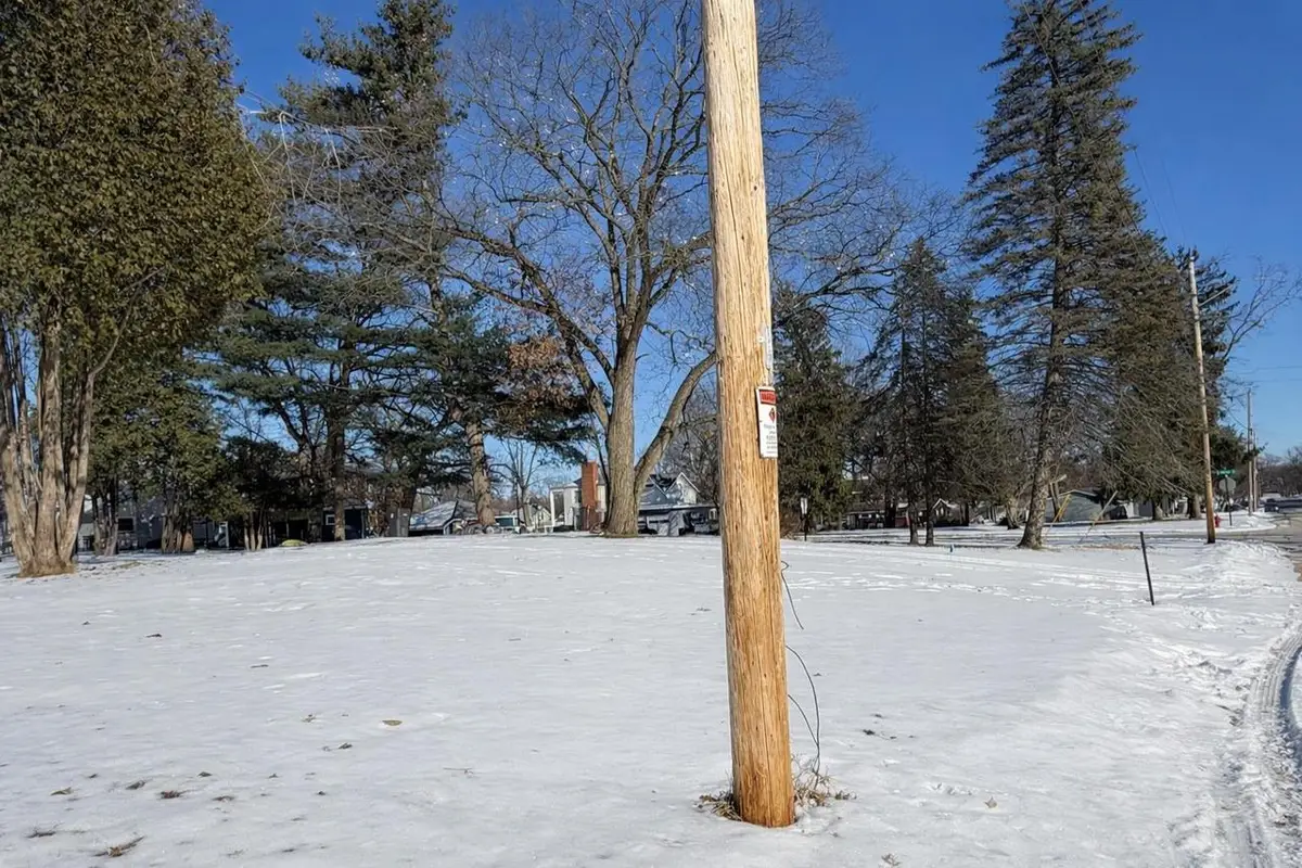 608 W UNION STREET, Waupaca, WI 54981 - Image #1