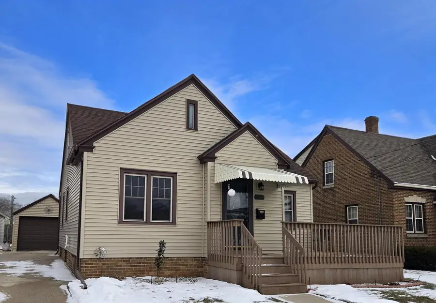 1421 S 21ST STREET, Manitowoc, WI 54220 - #2