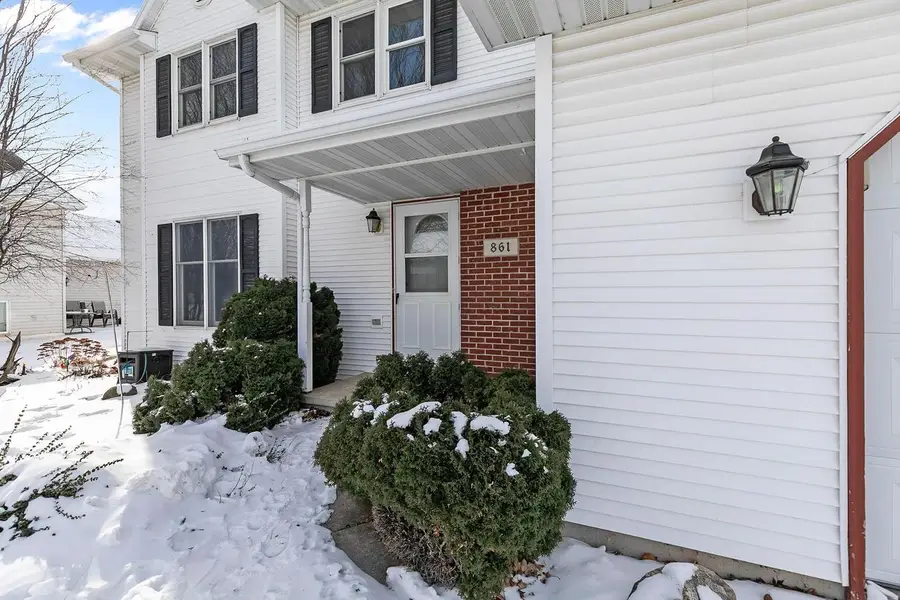 861 CARISSA COURT, Omro, WI 54963 - Image #2