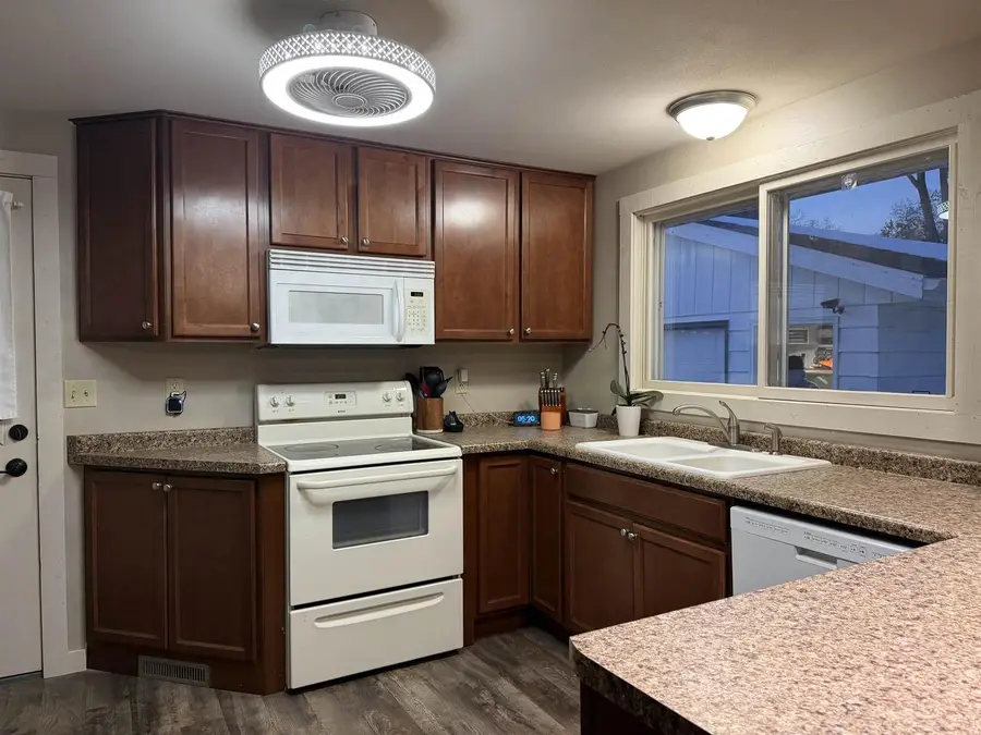 524 WISCONSIN STREET, Waupaca, WI 54981 - Image #2