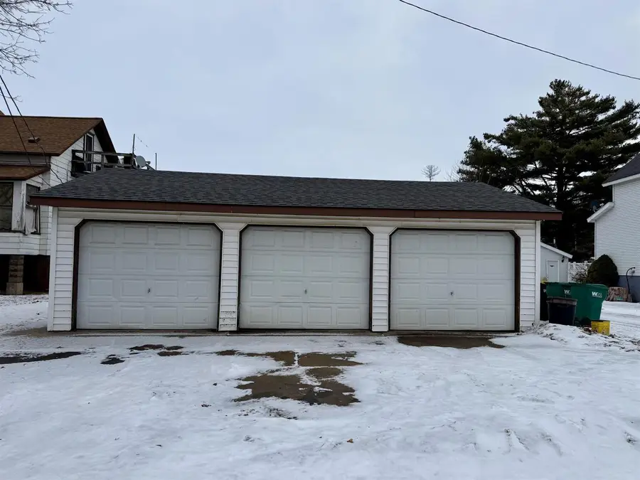 304 LAKE STREET, Marinette, WI 54143 - #2