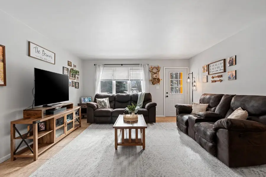 1266 GLENVIEW DRIVE, Neenah, WI 54956 - #3