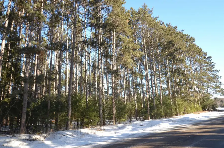 4106 AIRPORT ROAD, Oconto, WI 54153 - Image #3