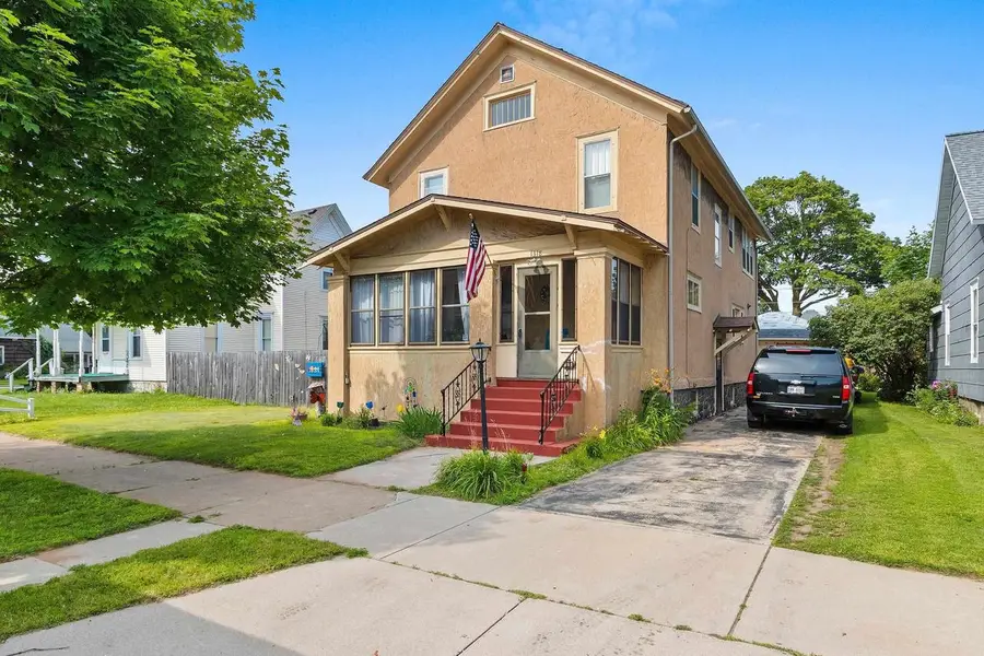 1318 PRESCOTT STREET, Marinette, WI 54143 - #2