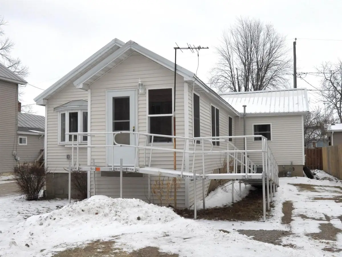 506 PARK AVENUE, Oconto, WI 54153 - Image #1