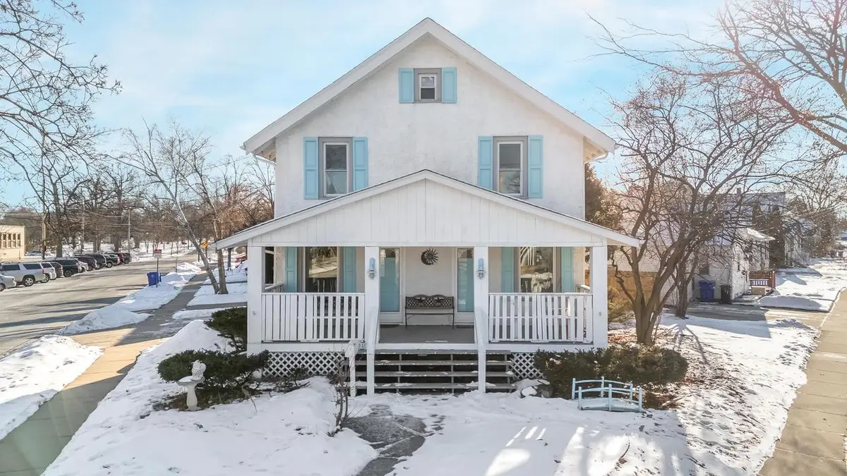 1303 W PROSPECT AVENUE, Appleton, WI 54914 - #1