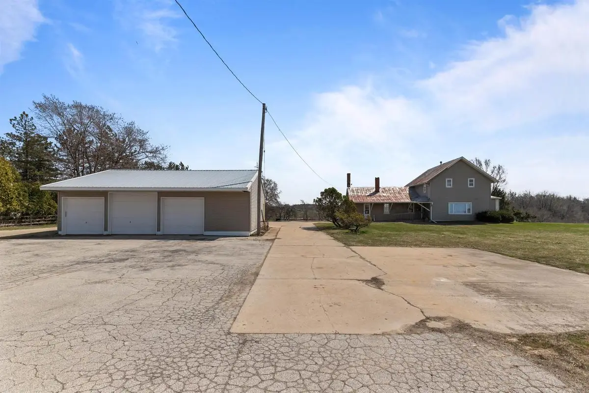 3829 LOST DAUPHIN ROAD, De Pere, WI 54115 - #1