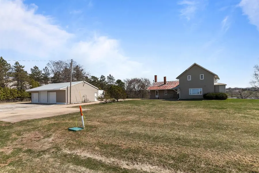 3829 LOST DAUPHIN ROAD, De Pere, WI 54115 - #3