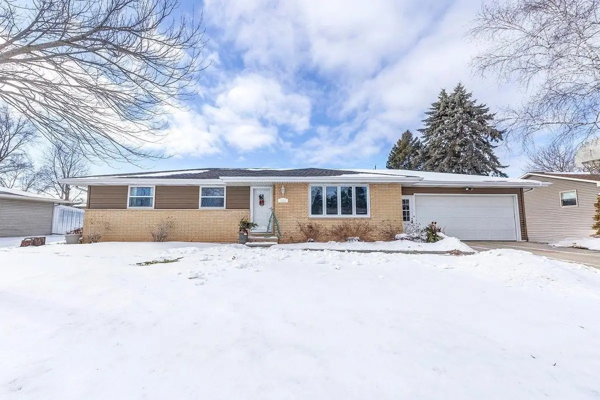 1231 COLLE STREET, Luxemburg, WI 54217 - Image #1