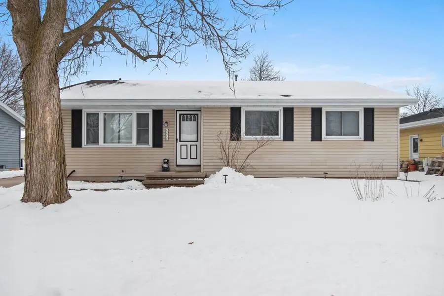 2519 S ERIC DRIVE, Appleton, WI 54915 - #2