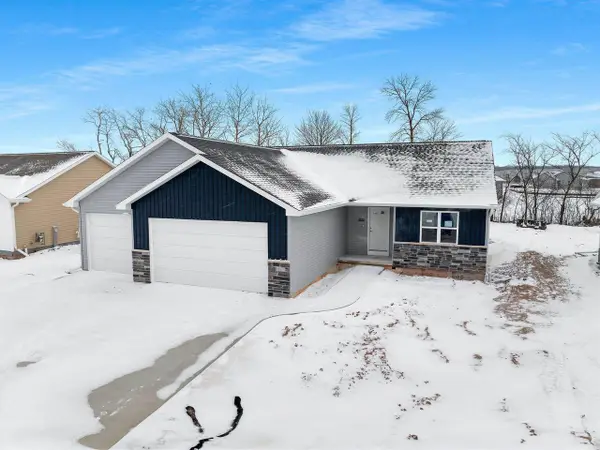 1825 SOUTHLAND LANE, New London, WI 54961
