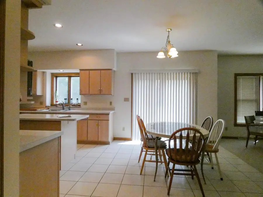 125 E WAYFARER LANE, Appleton, WI 54913 - #3