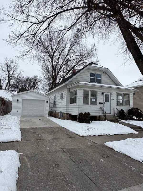 310 S CLAY STREET, Green Bay, WI 54301