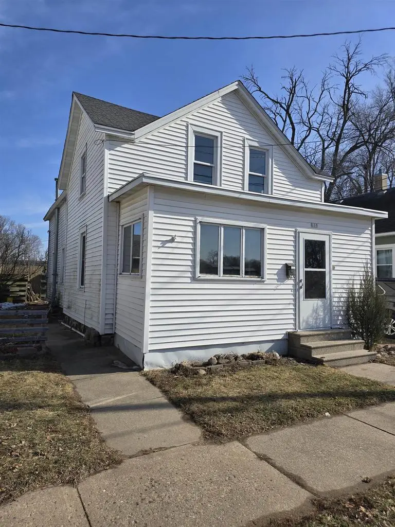 110 S WASHINGTON STREET, Berlin, WI 54923 - #2