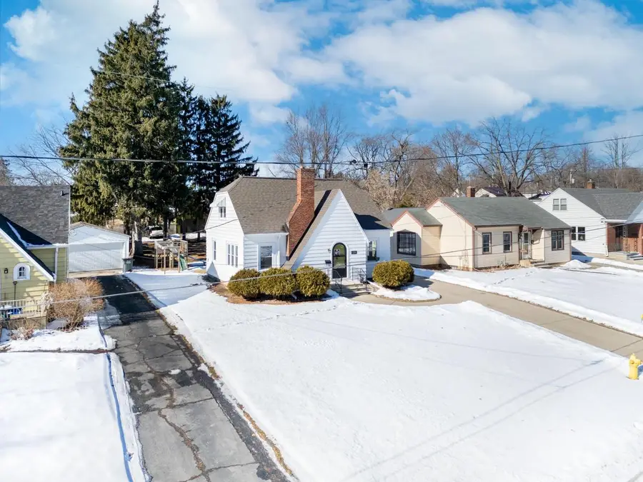 1226 S CLAY STREET, Green Bay, WI 54301 - #2