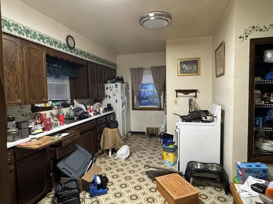 2033 DOTY STREET, Oshkosh, WI 54902 - #2