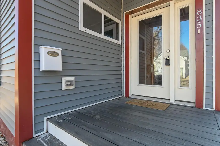 835 E JOHN STREET, Appleton, WI 54911 - #3