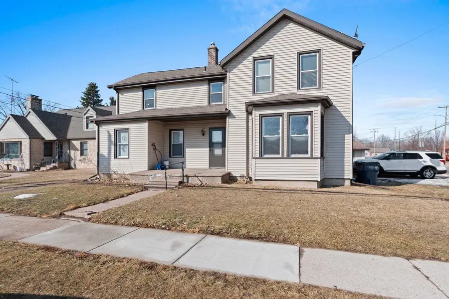 36 S CLINTON AVENUE, Clintonville, WI 54929 - #2