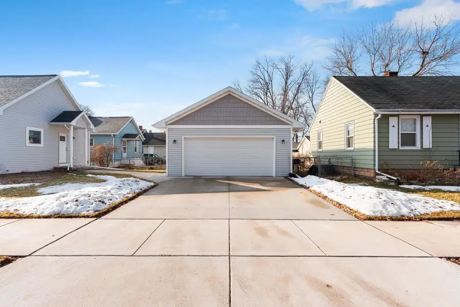 900 S GREENWOOD AVENUE, Green Bay, WI 54304 - #3