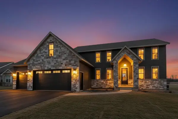 263 KERRIGAN DRIVE, Wrightstown, WI 54180