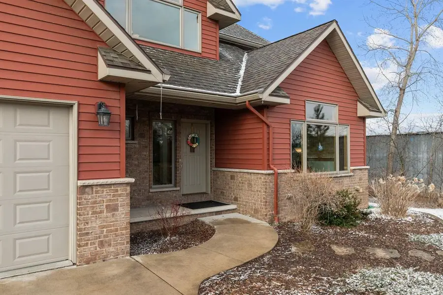 2740 MARINE DRIVE, Oshkosh, WI 54901 - #2