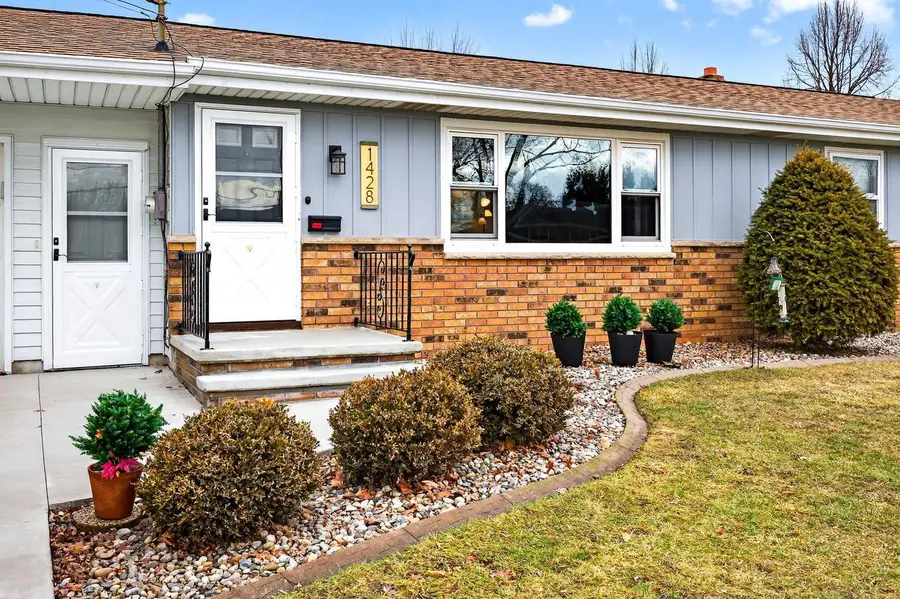1428 E PERSHING STREET, Appleton, WI 54911 - #3