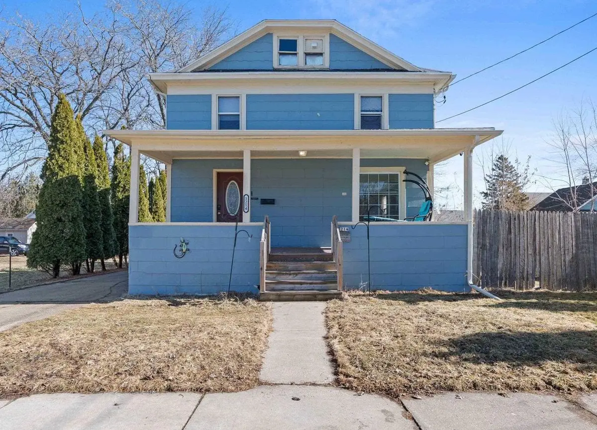 1214 GRAND STREET, Oshkosh, WI 54901 - #1