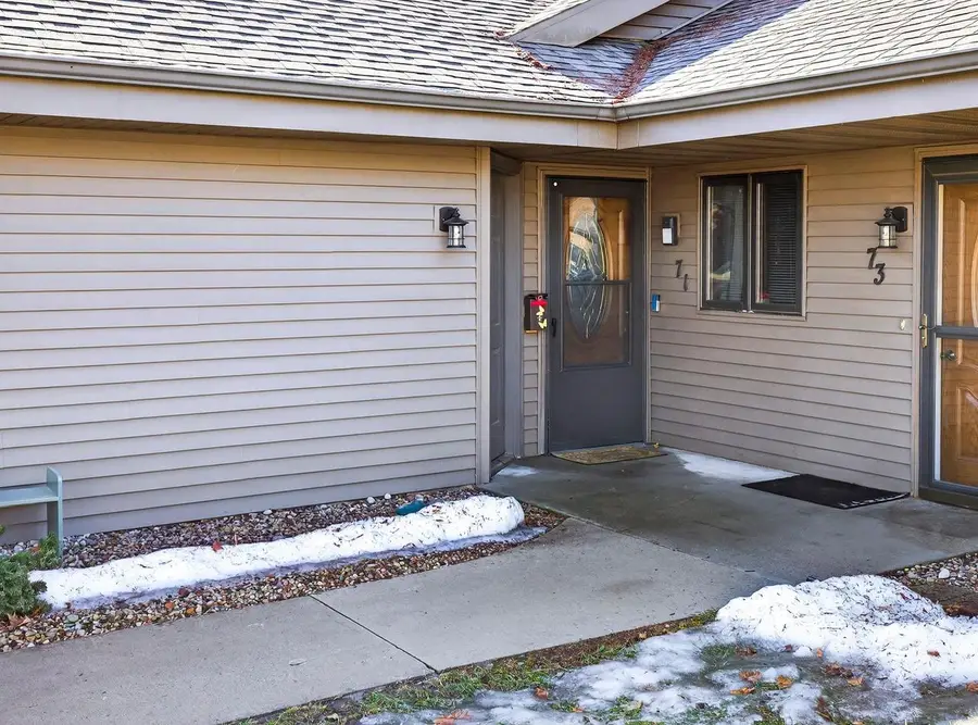 71 SPENCER VILLAGE COURT, Appleton, WI 54914 - #2