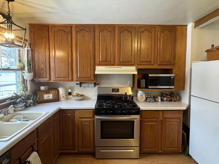 514 CLARKE STREET, Waupaca, WI 54981 - #2