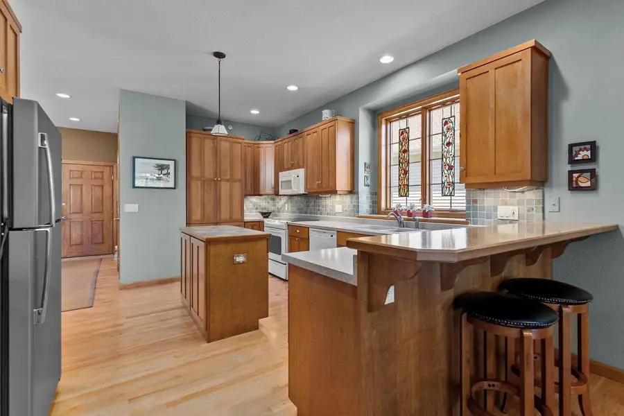 924 E PONDVIEW COURT, Appleton, WI 54913 - #2