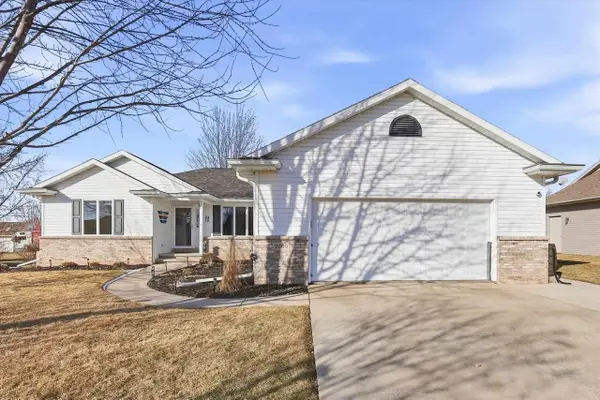 2060 MEADOWVIEW STREET, Kaukauna, WI 54130