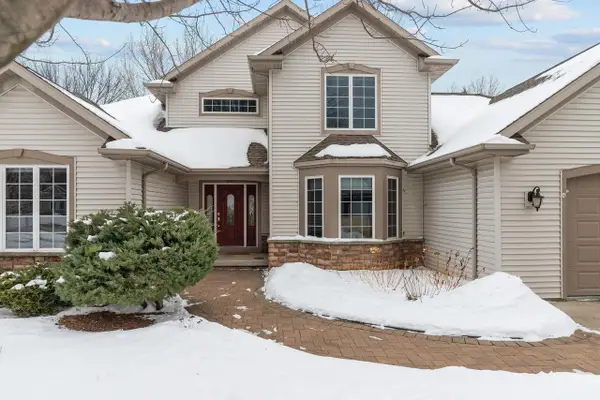 1827 ORCHARD BLOSSOM DRIVE, Appleton, WI 54915