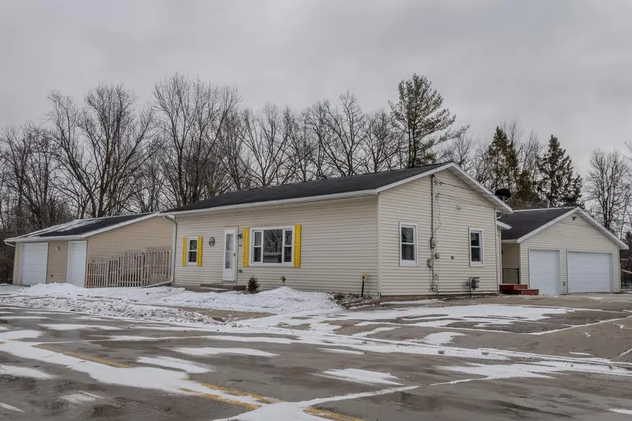 406 E MAIN STREET, Gillett, WI 54124 - #2