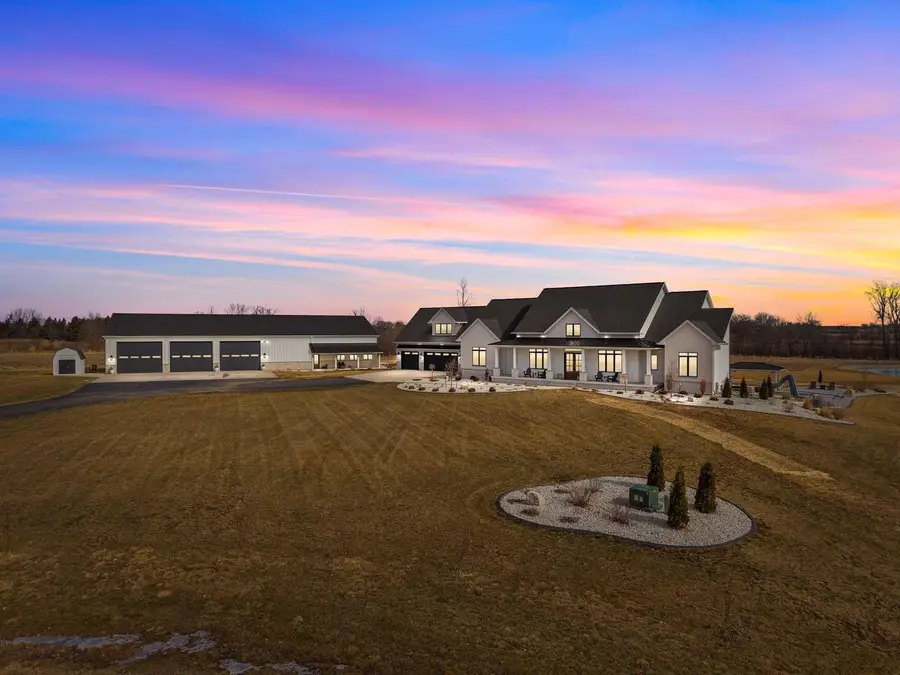 W5896 AUTUMN HILLS PARKWAY, Appleton, WI 54913 - #3