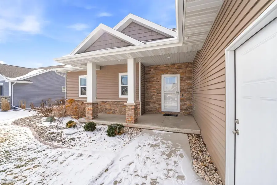 1911 BEAR PAW TRAIL, Kaukauna, WI 54130 - #2